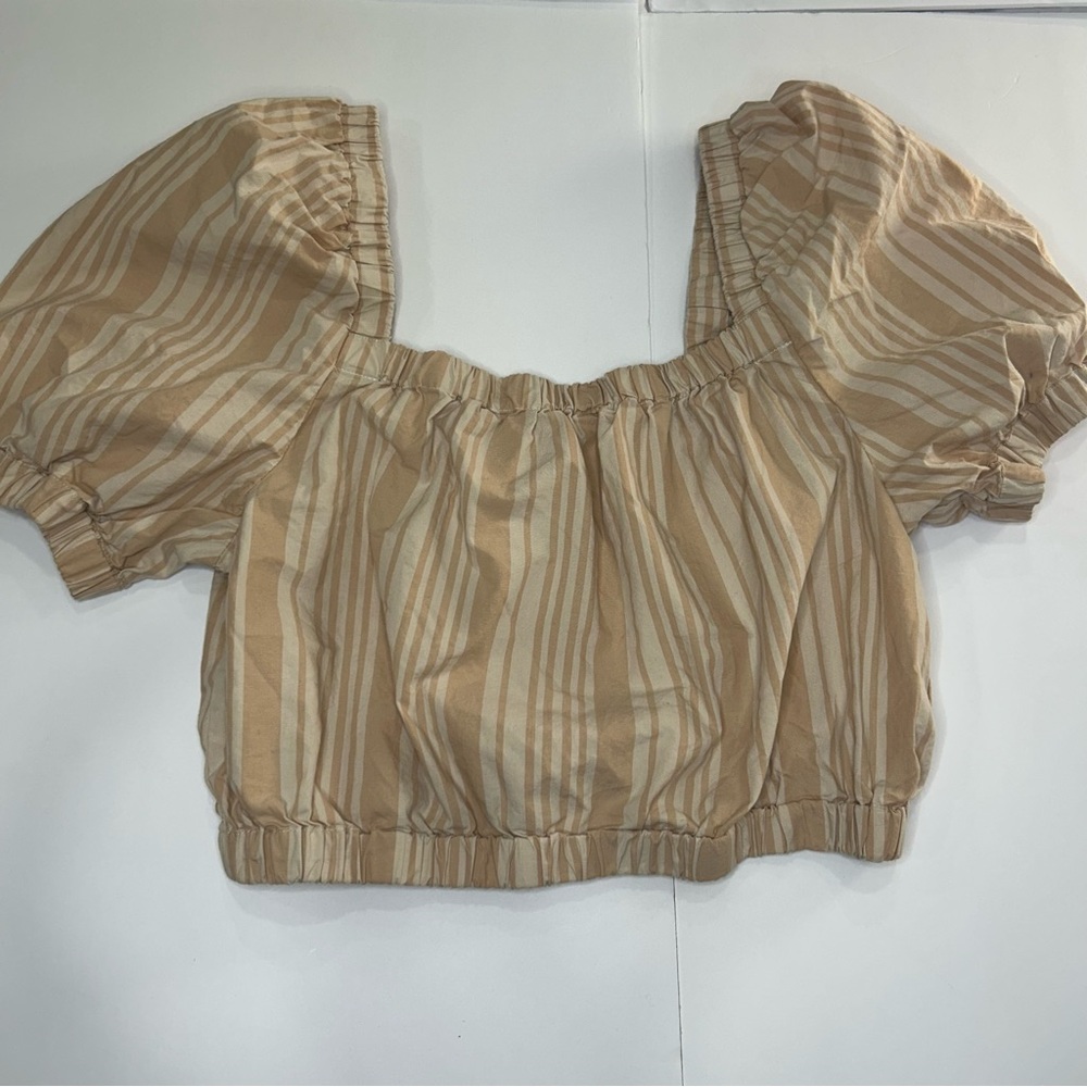 American Eagle Striped Tan Puff Sleeve Cottagecore Crop Top. Women’s Size Medium